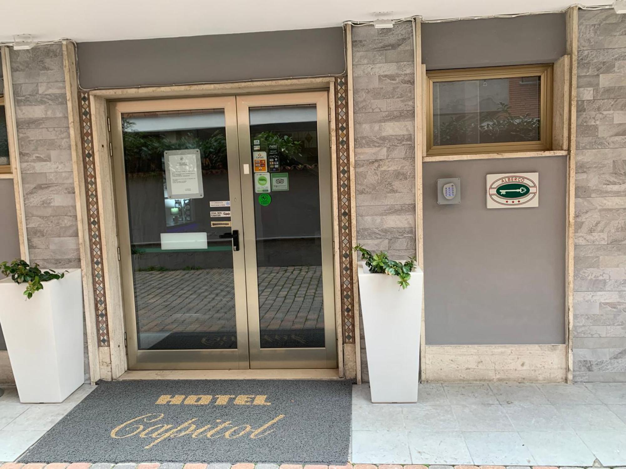 Capitol Hotel 3*