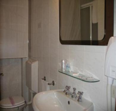 Hotel Capitol 3*